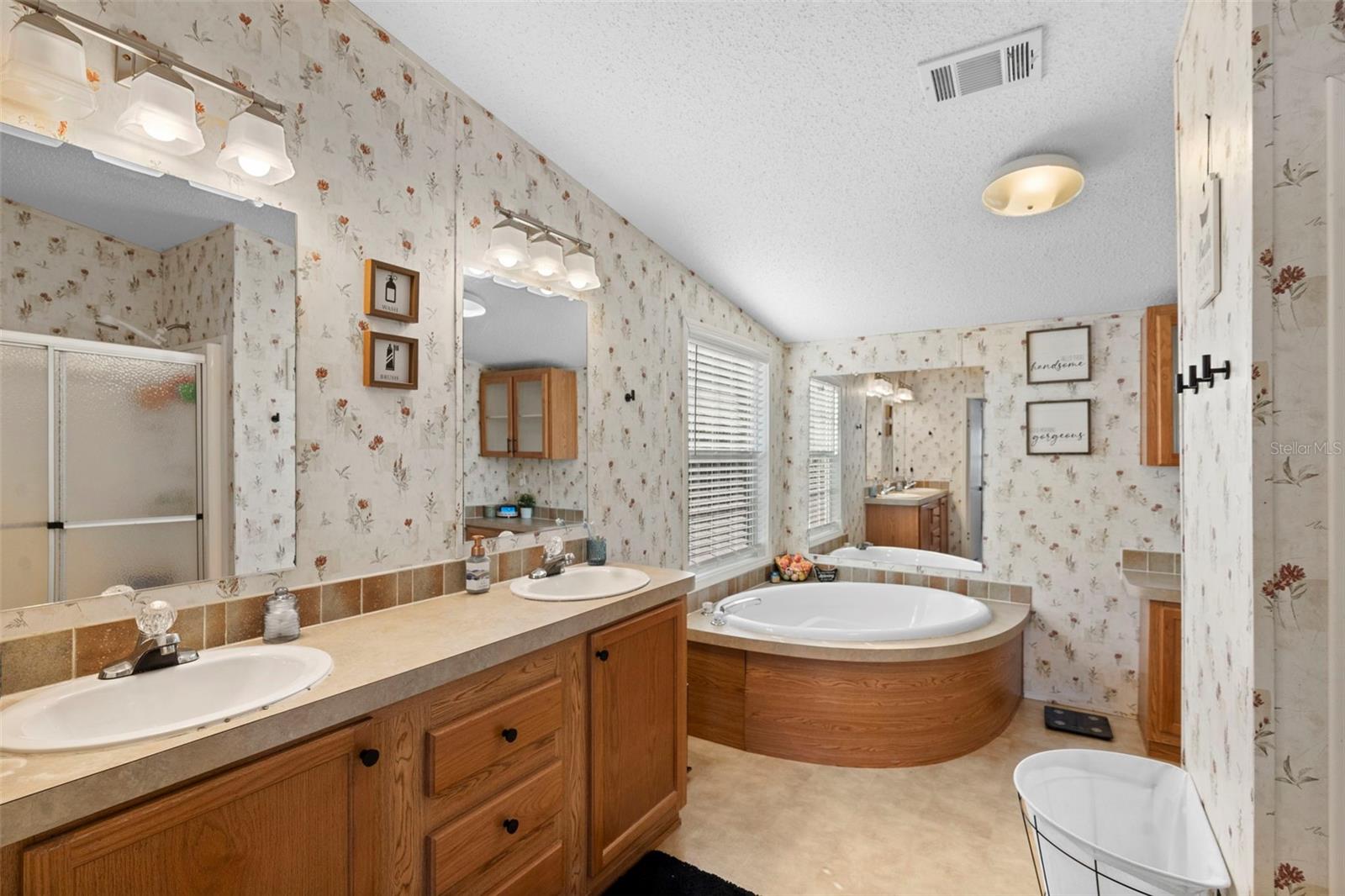 Listing Photo 15