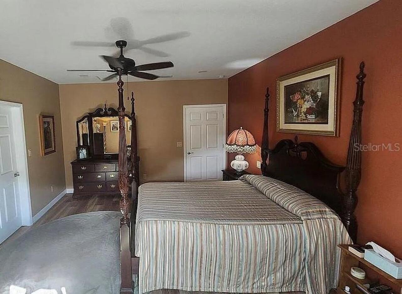 Listing Photo 8
