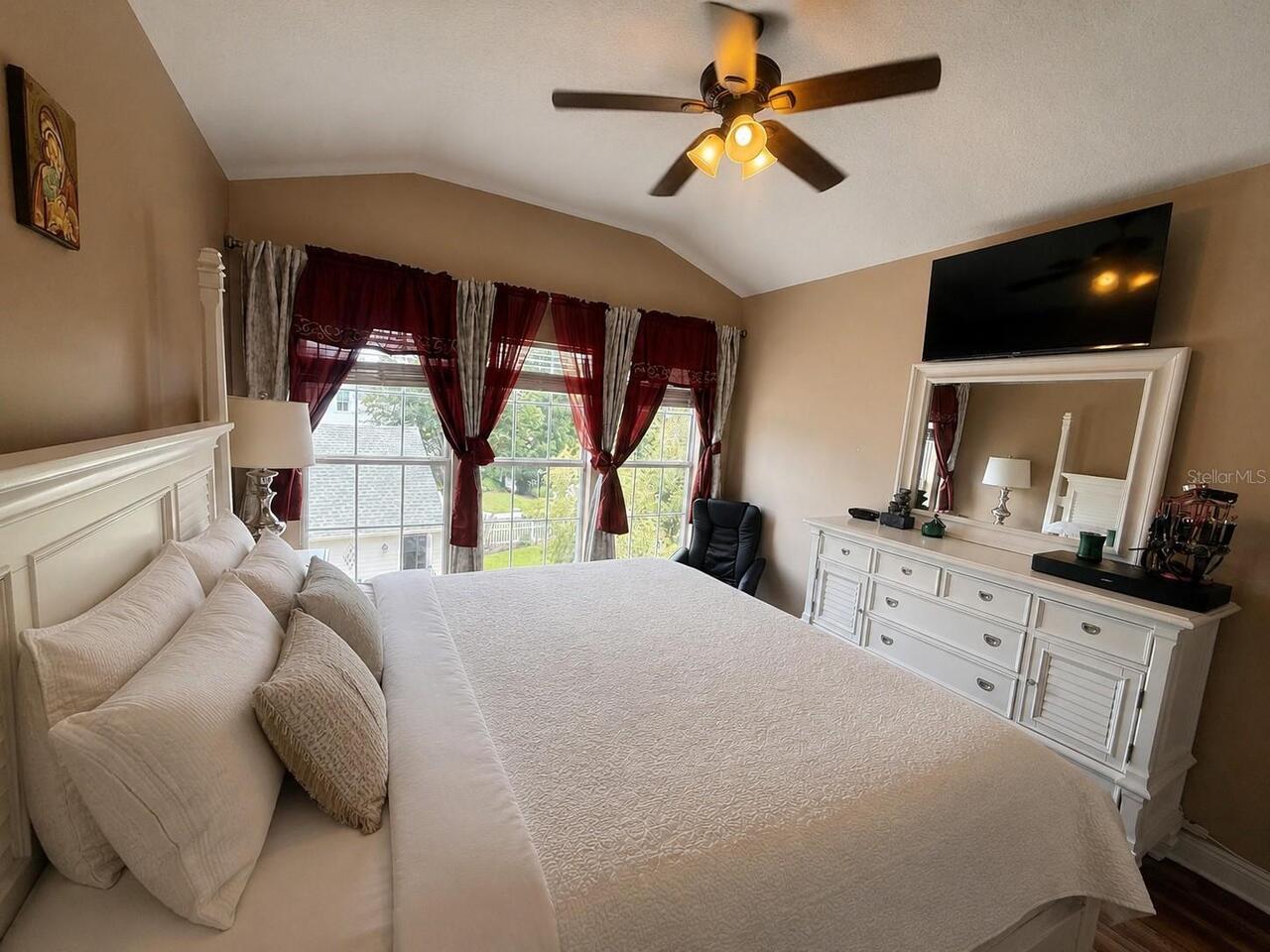 Listing Photo 8
