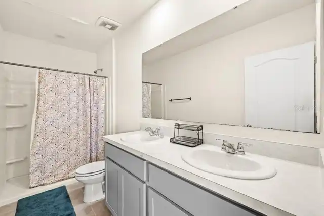Listing Photo 6