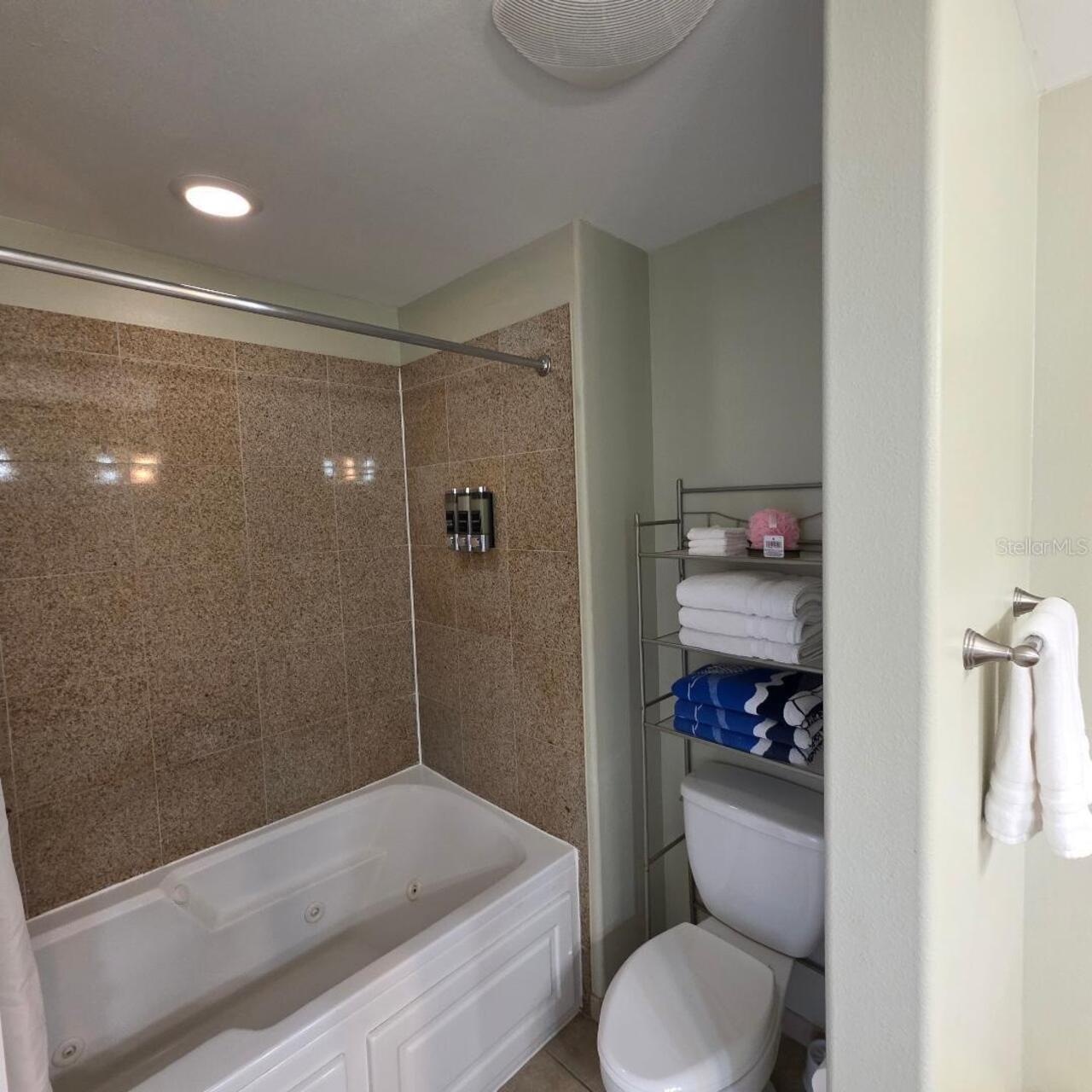 Listing Photo 23