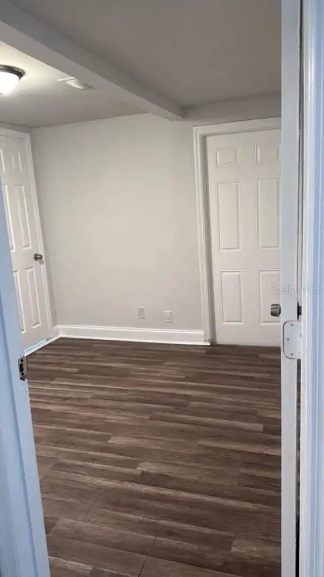Listing Photo 10