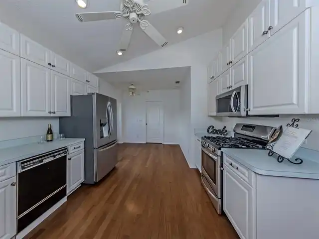 Listing Photo 7
