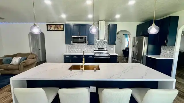 Listing Photo 10