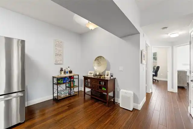 Listing Photo 9