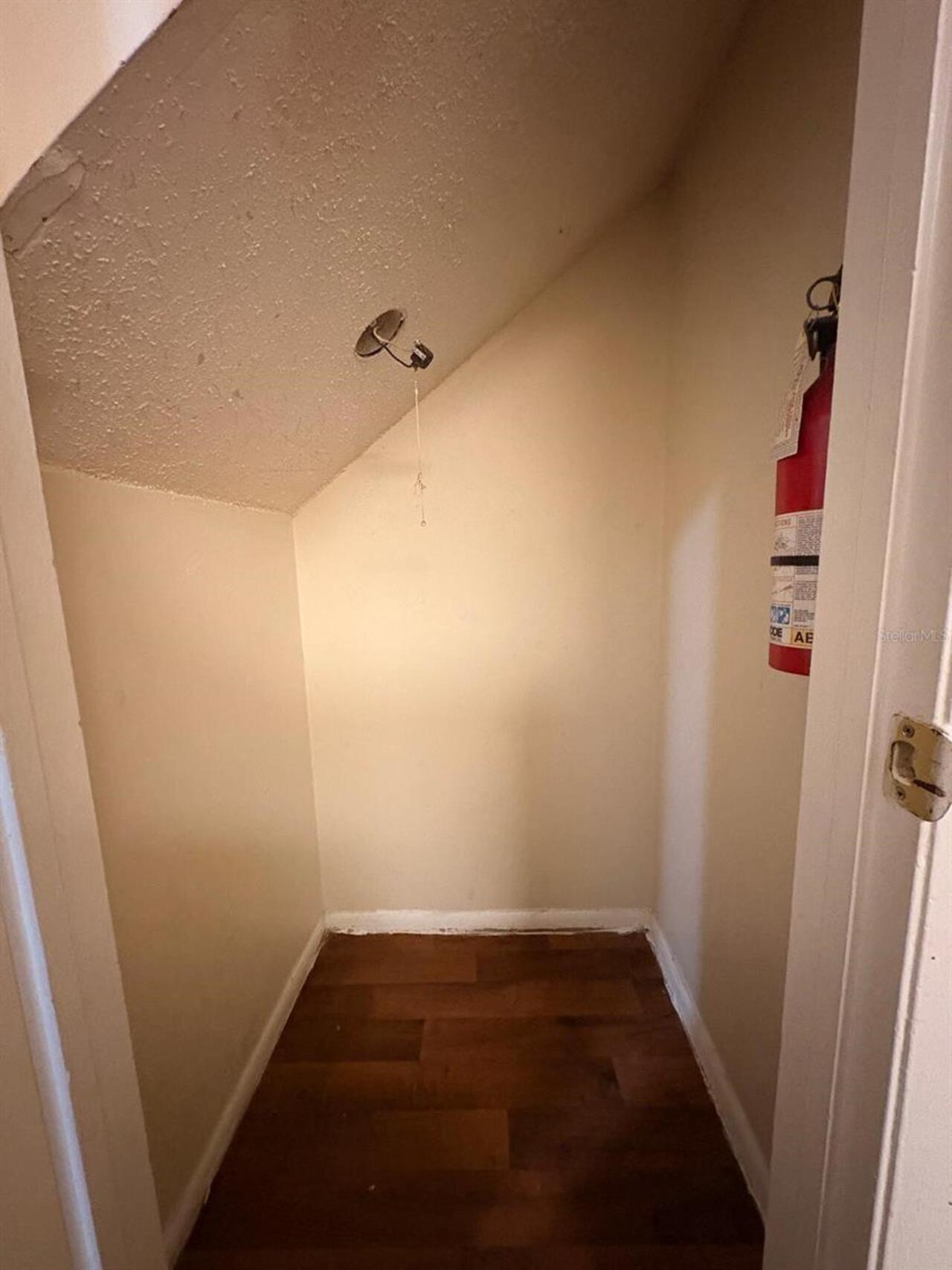 Listing Photo 8