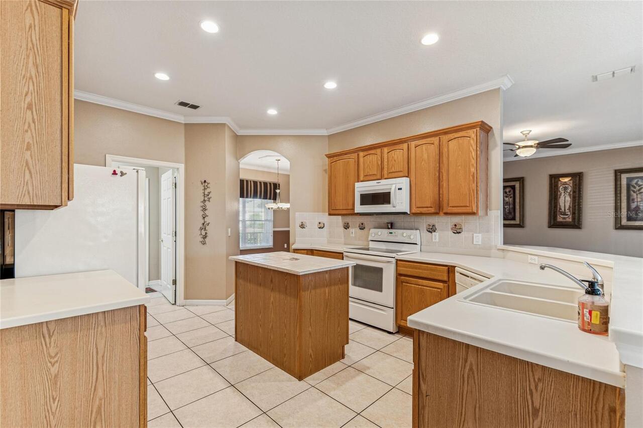 Listing Photo 12