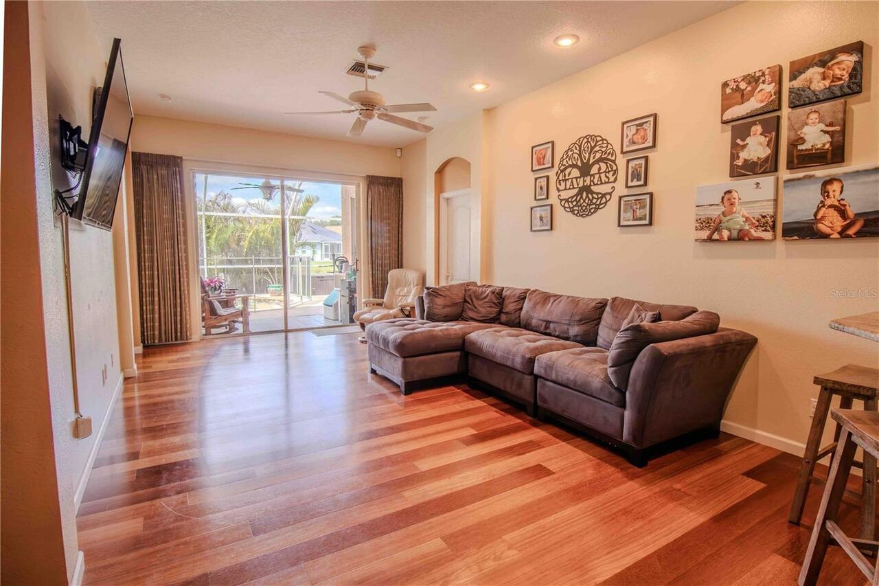 Listing Photo 9