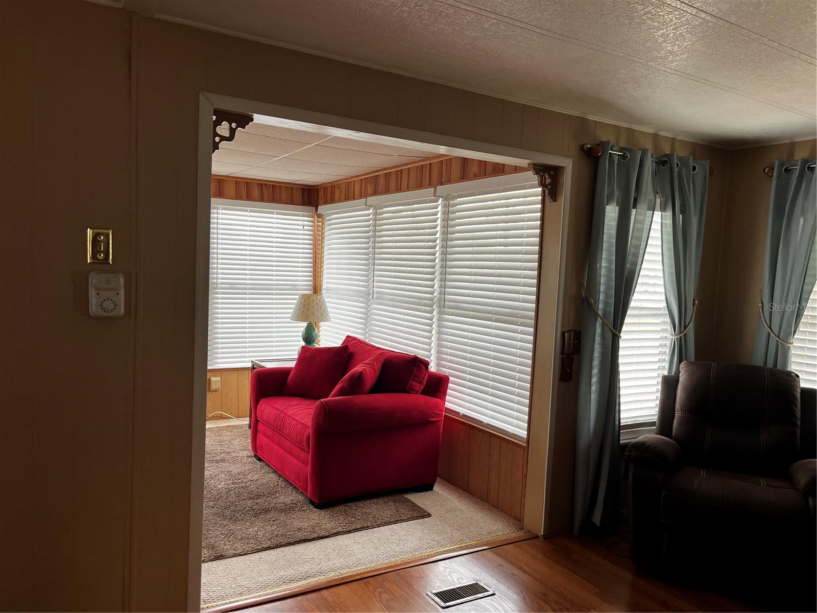 Listing Photo 12