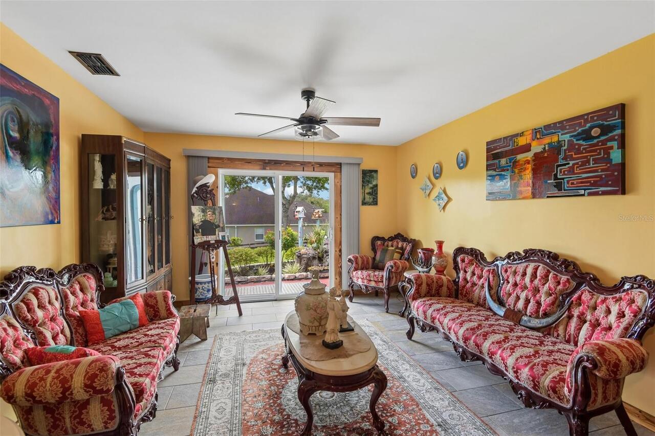 Listing Photo 8