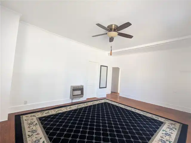 Listing Photo 8