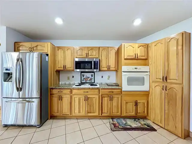 Listing Photo 14