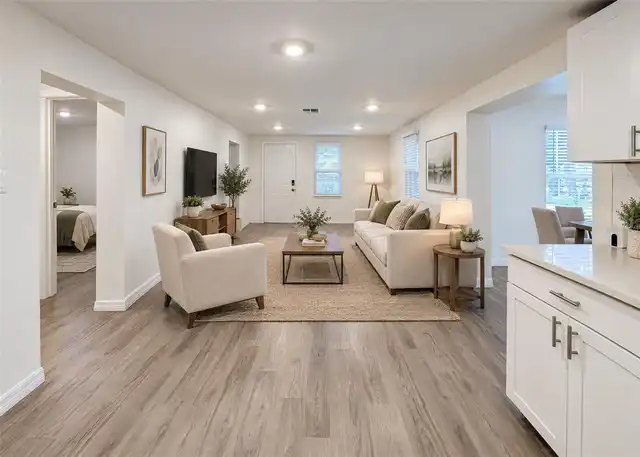 Listing Photo 8