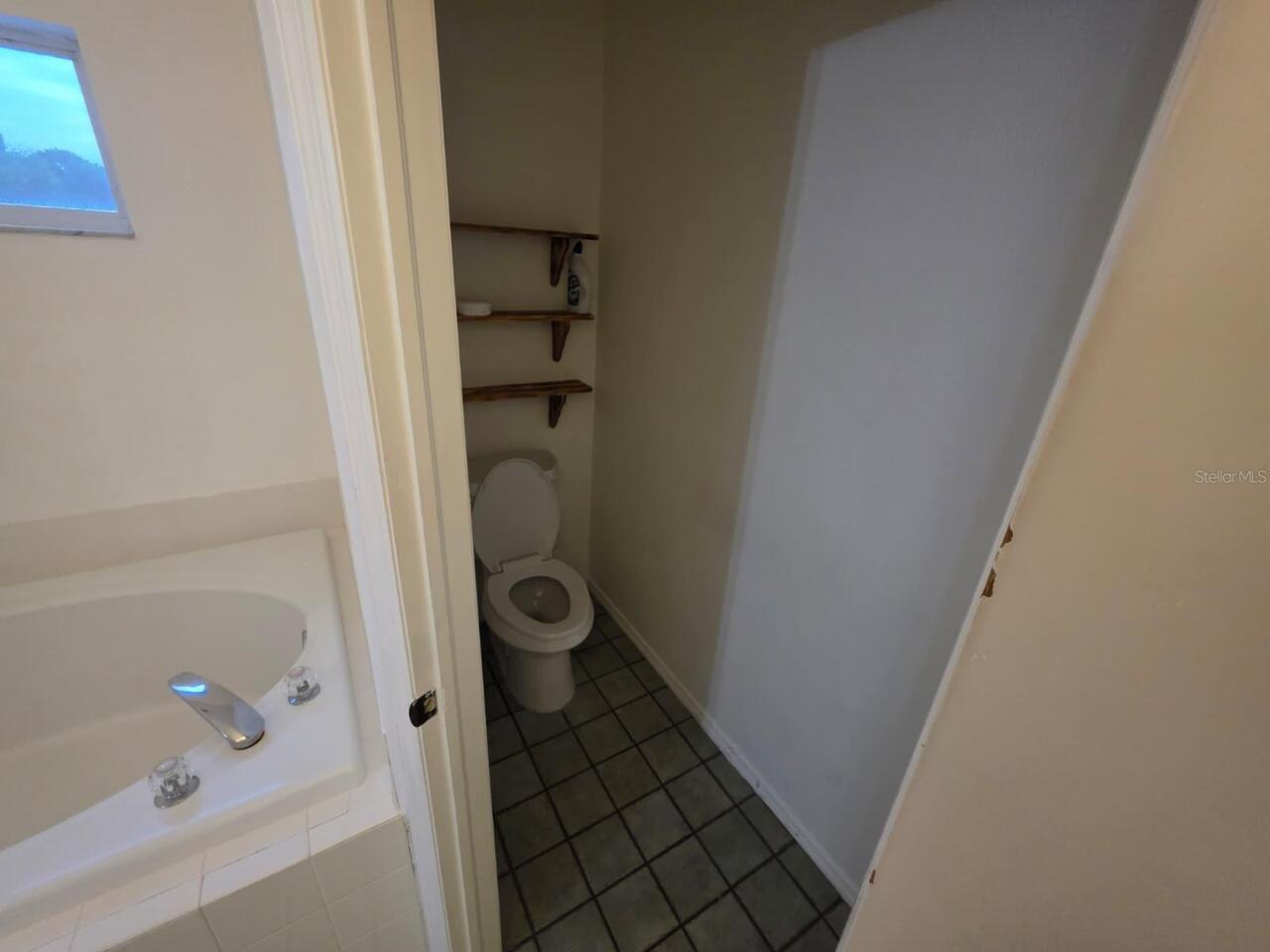 Listing Photo 10
