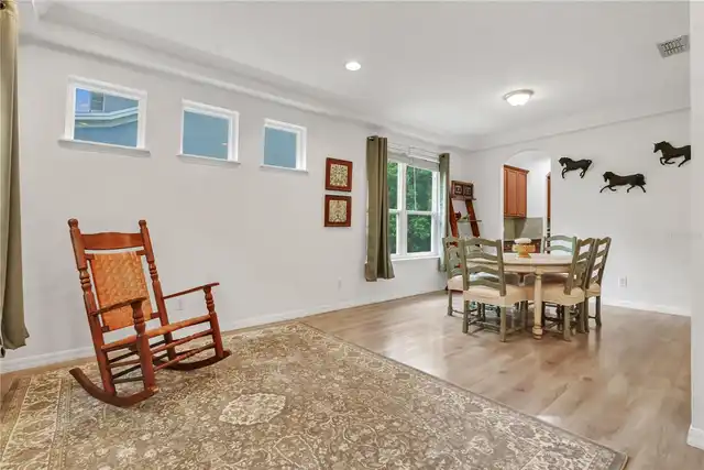 Listing Photo 9