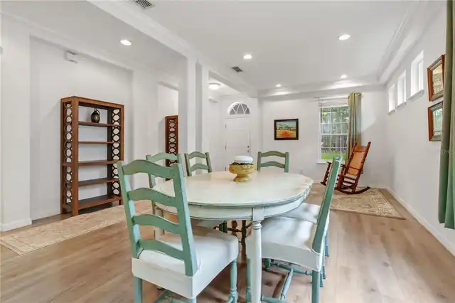 Listing Photo 12