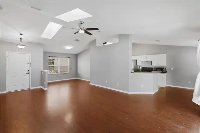 Listing Photo 7