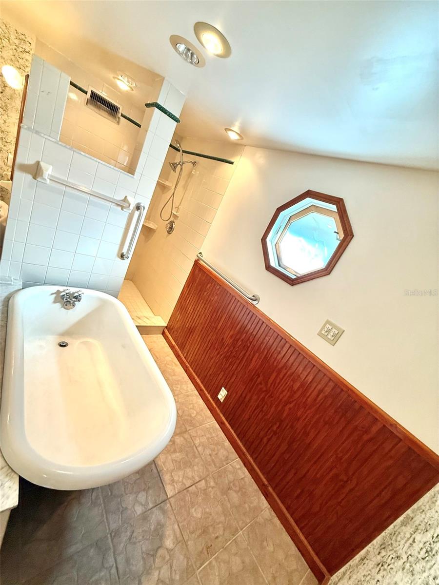 Listing Photo 24
