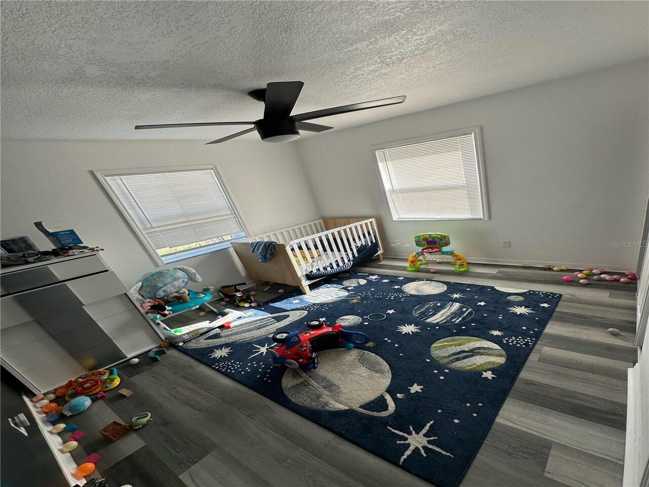 Listing Photo 8