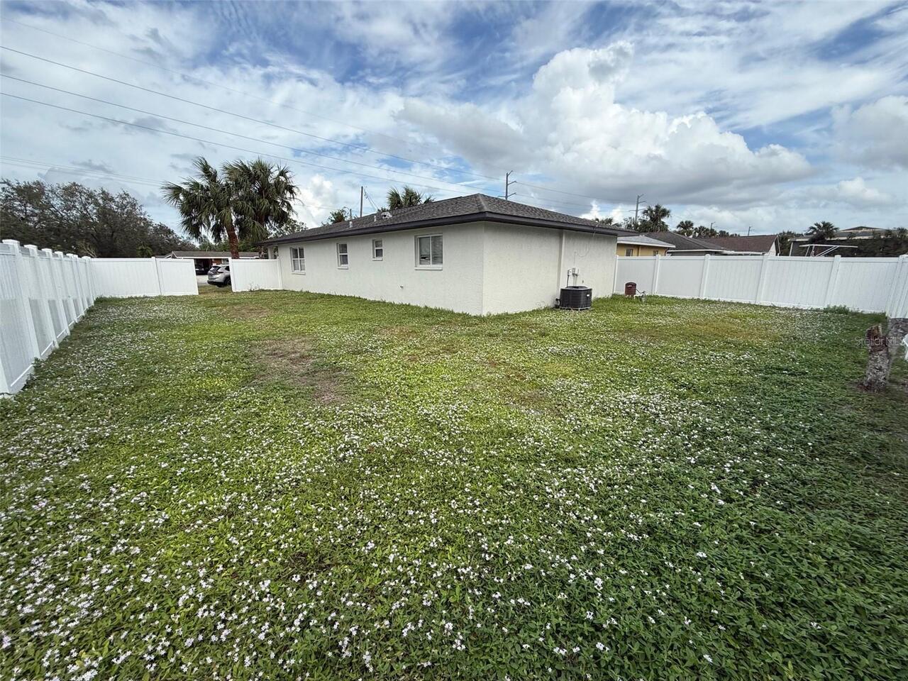 Listing Photo 10