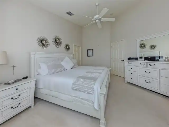 Listing Photo 14