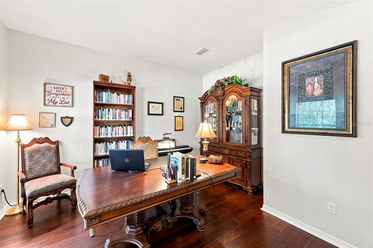 Listing Photo 11