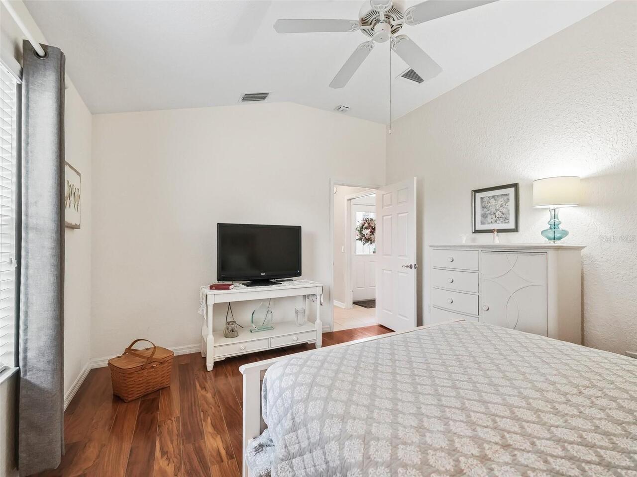 Listing Photo 24