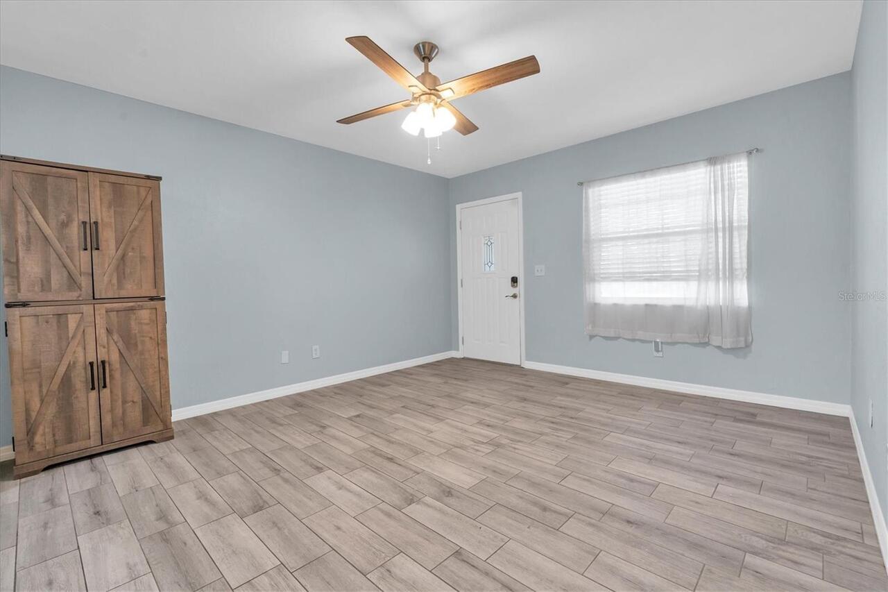Listing Photo 7