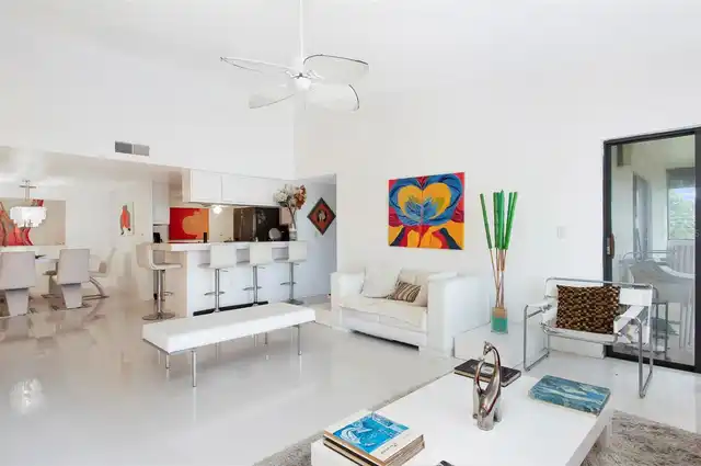 Listing Photo 9
