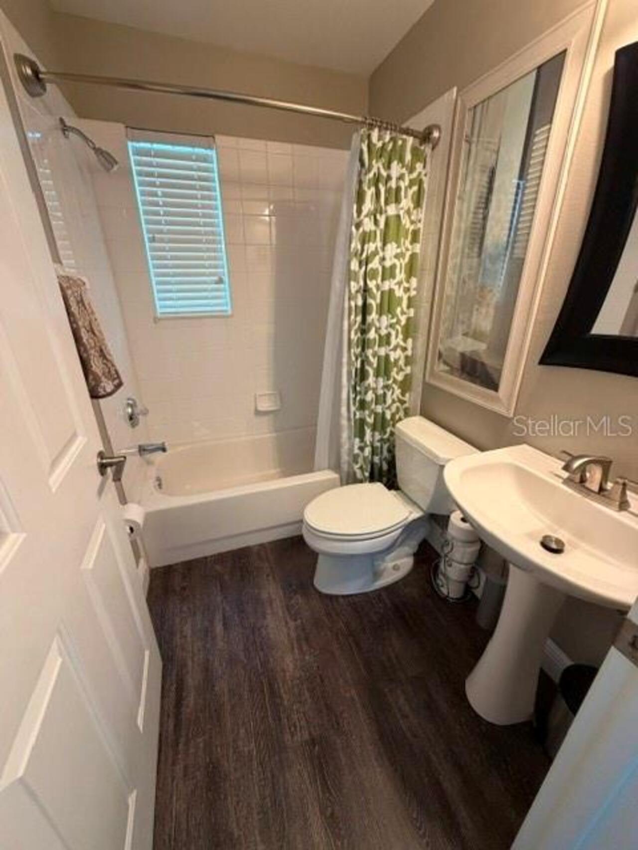 Listing Photo 10
