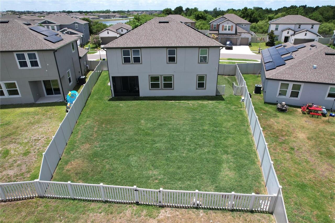 Listing Photo 8