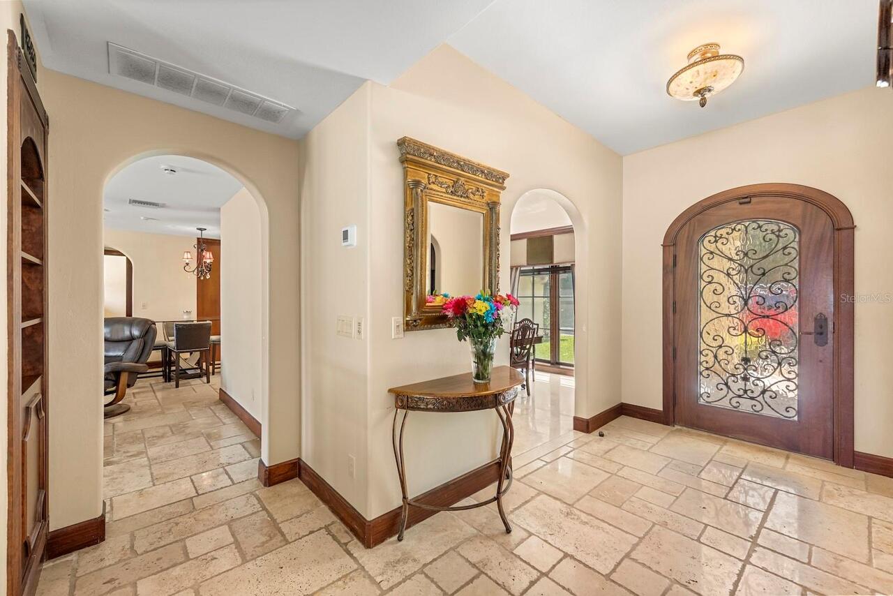 Listing Photo 11