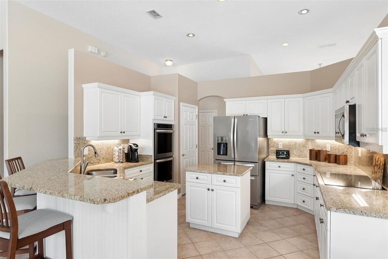 Listing Photo 11