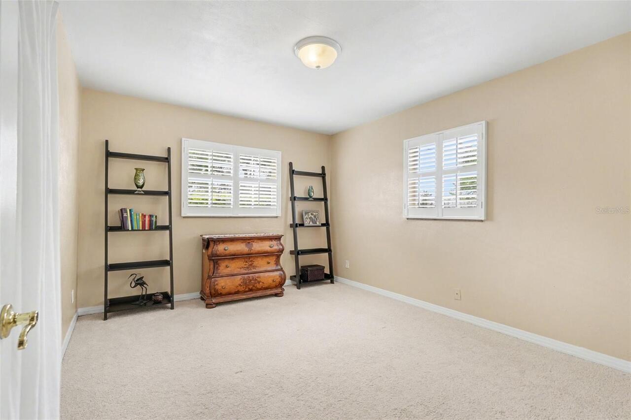 Listing Photo 17