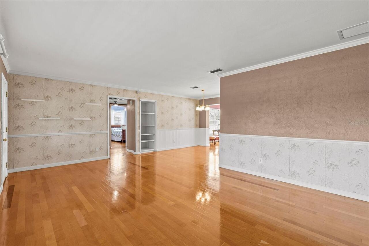 Listing Photo 14