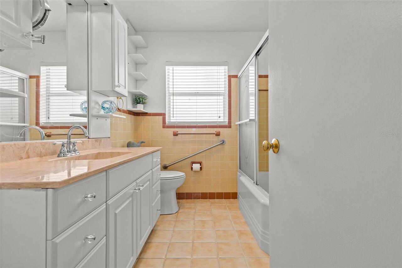 Listing Photo 16