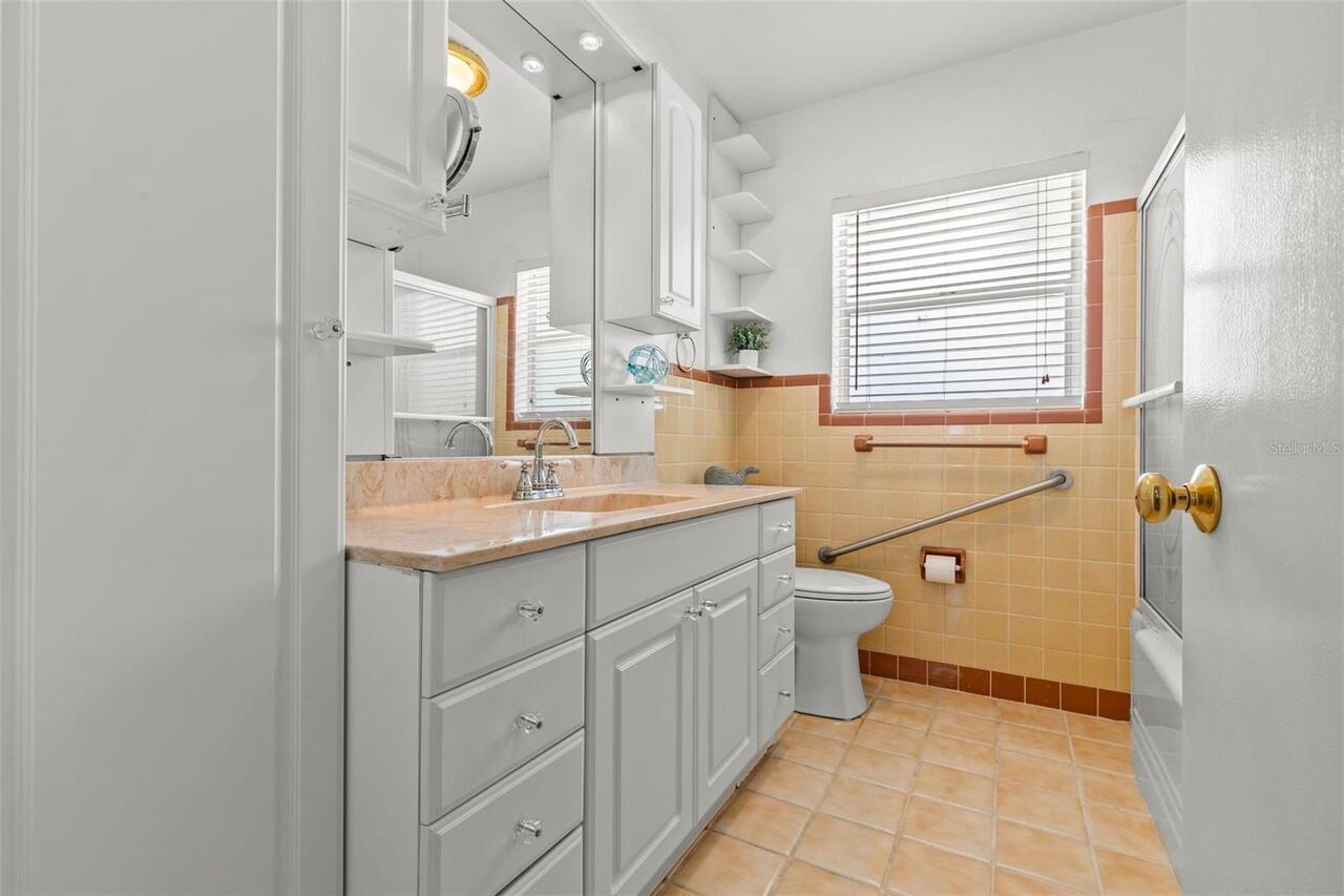 Listing Photo 17