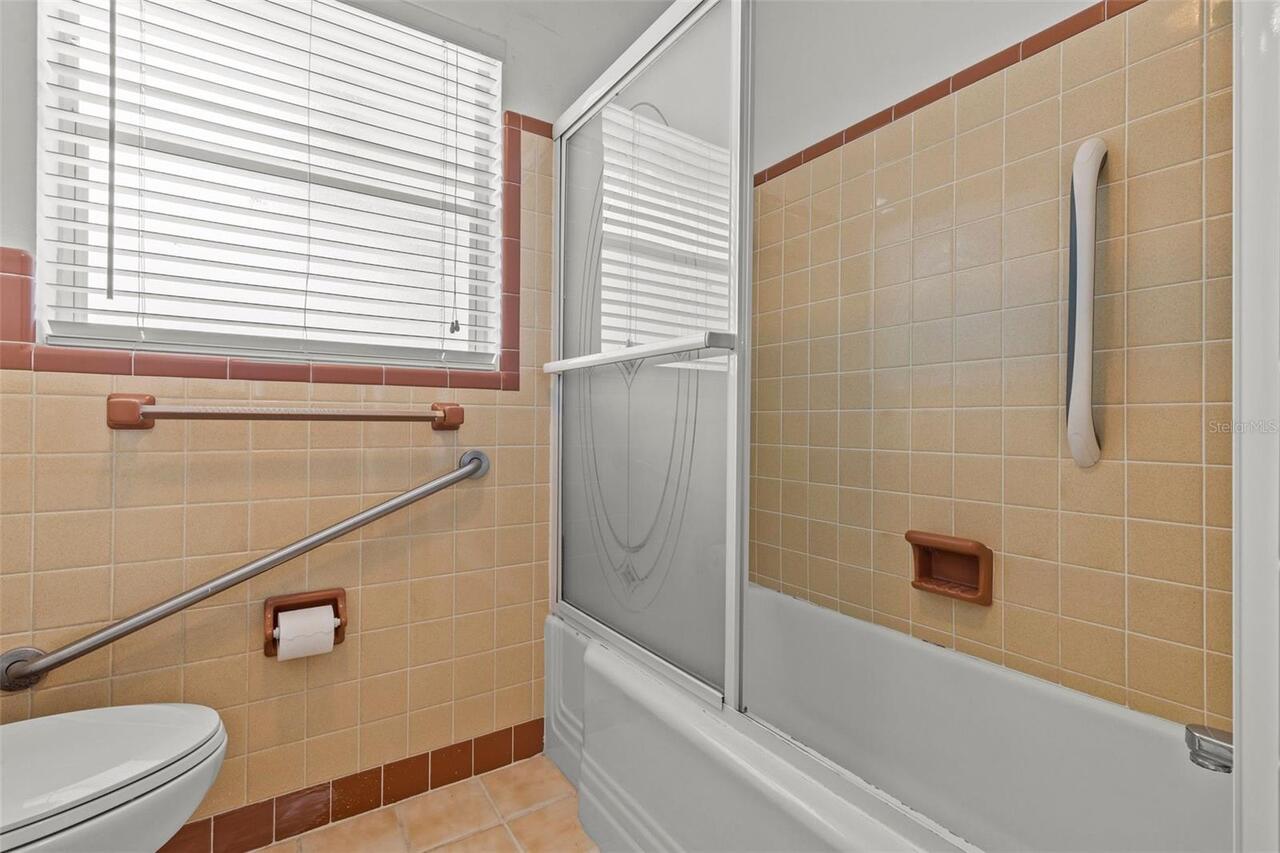 Listing Photo 18