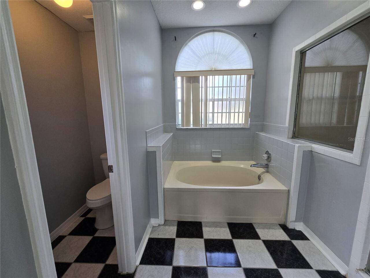 Listing Photo 18