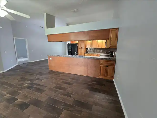 Listing Photo 8