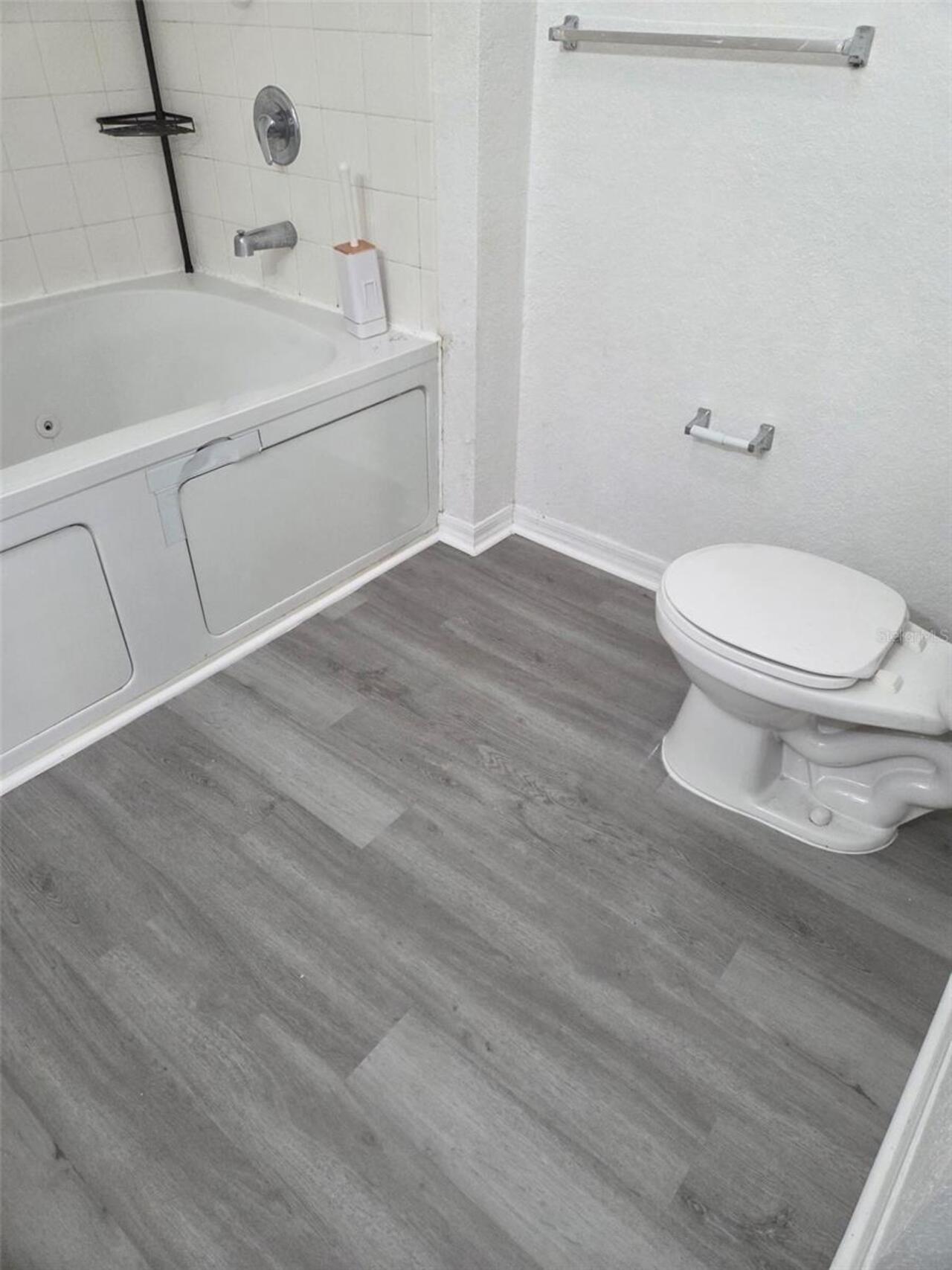 Listing Photo 14