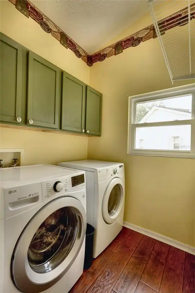 Listing Photo 14