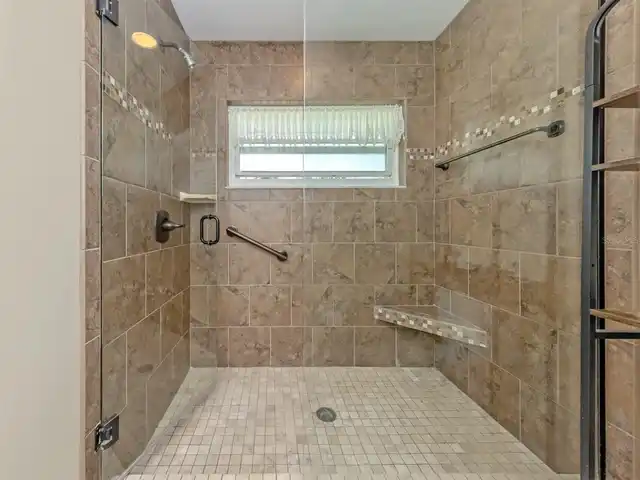Listing Photo 22