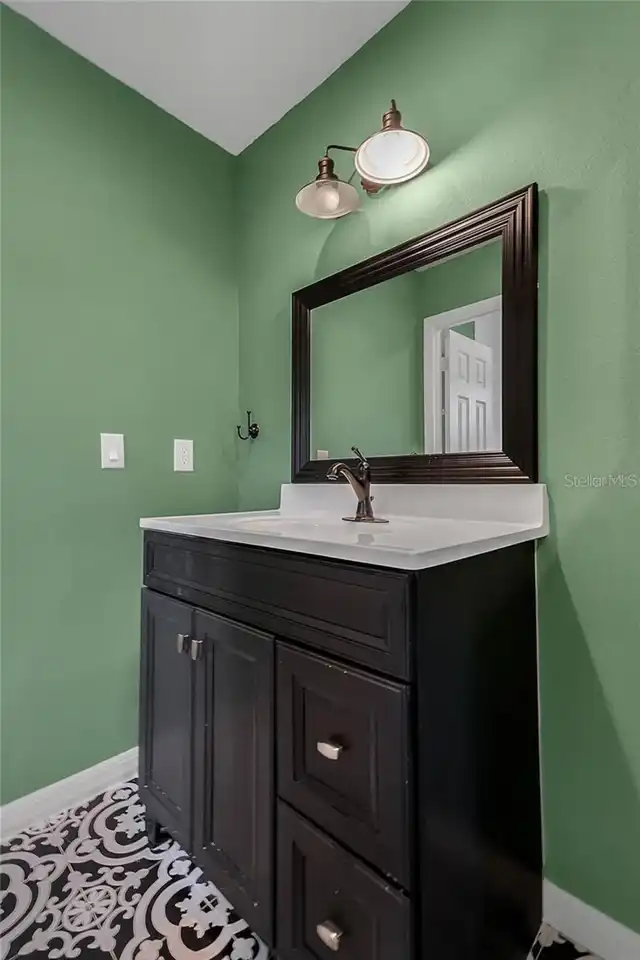 Listing Photo 18