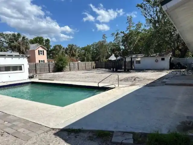 Listing Photo 10