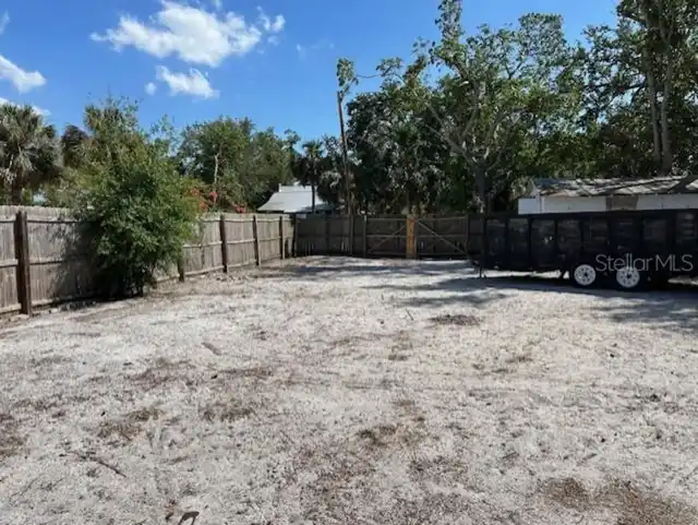 Listing Photo 11