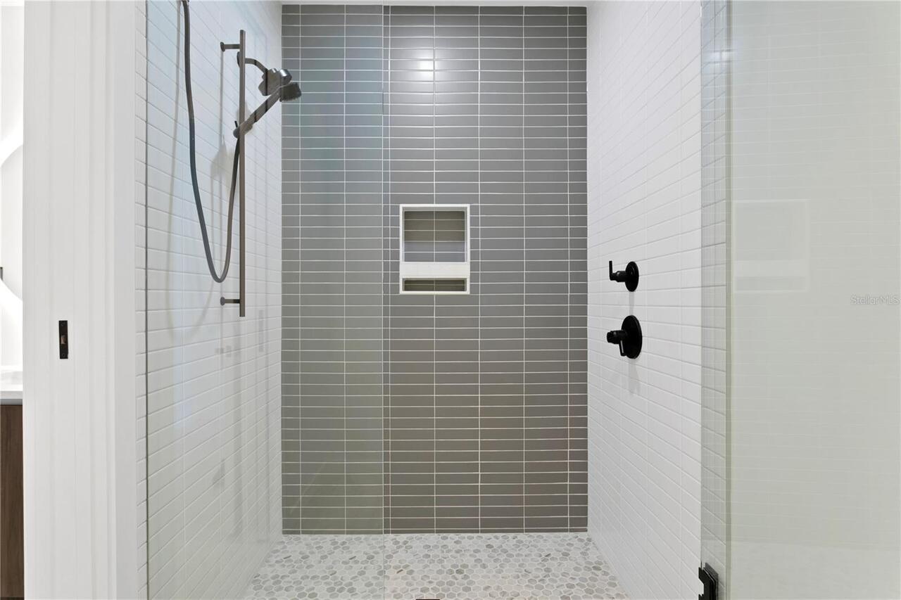 Listing Photo 42