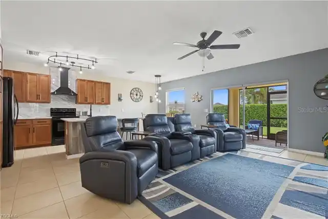 Listing Photo 17