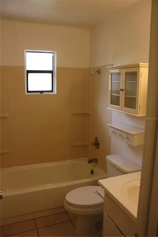 Listing Photo 11