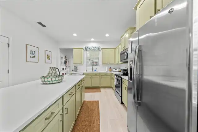 Listing Photo 14